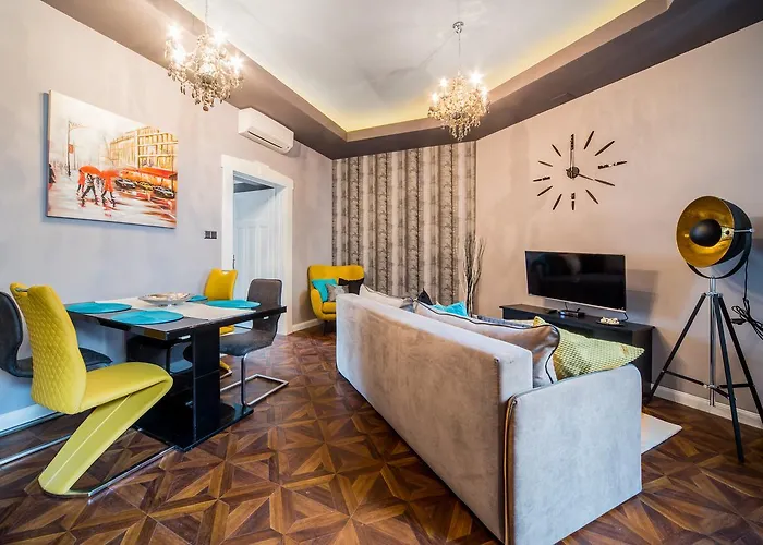 A43 Apartment