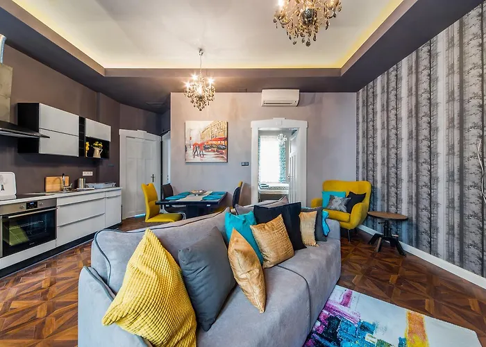 A43 Apartment